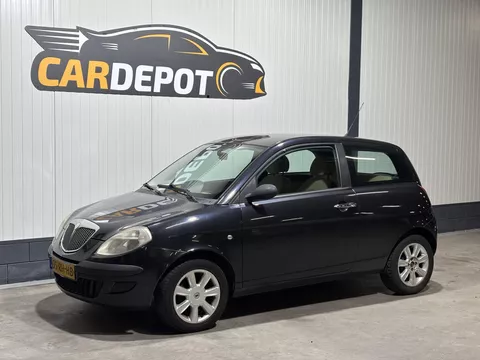 Lancia Ypsilon 1.2 Argento Nette wagen Airco