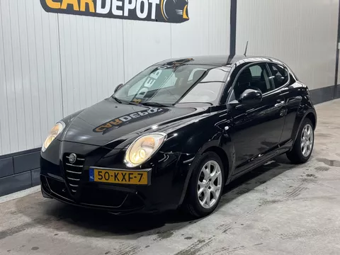 Alfa Romeo MiTo 1.4 Distinctive Airco Achteruitrijcamera Zeer Netjes