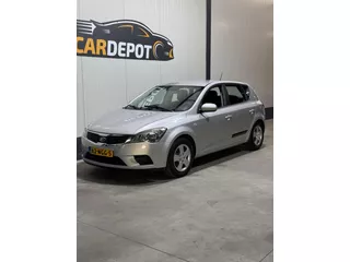 Kia cee'd 1.4 CVVT X-tra Zeer netjes Vol jaar APK